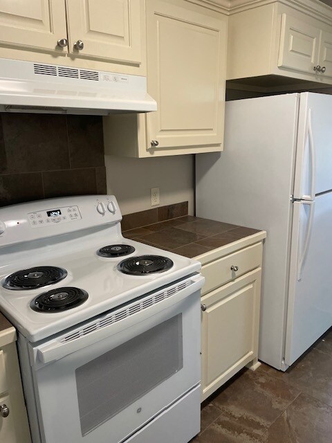 Estufa nueva - 14835 Forest Grove Ave