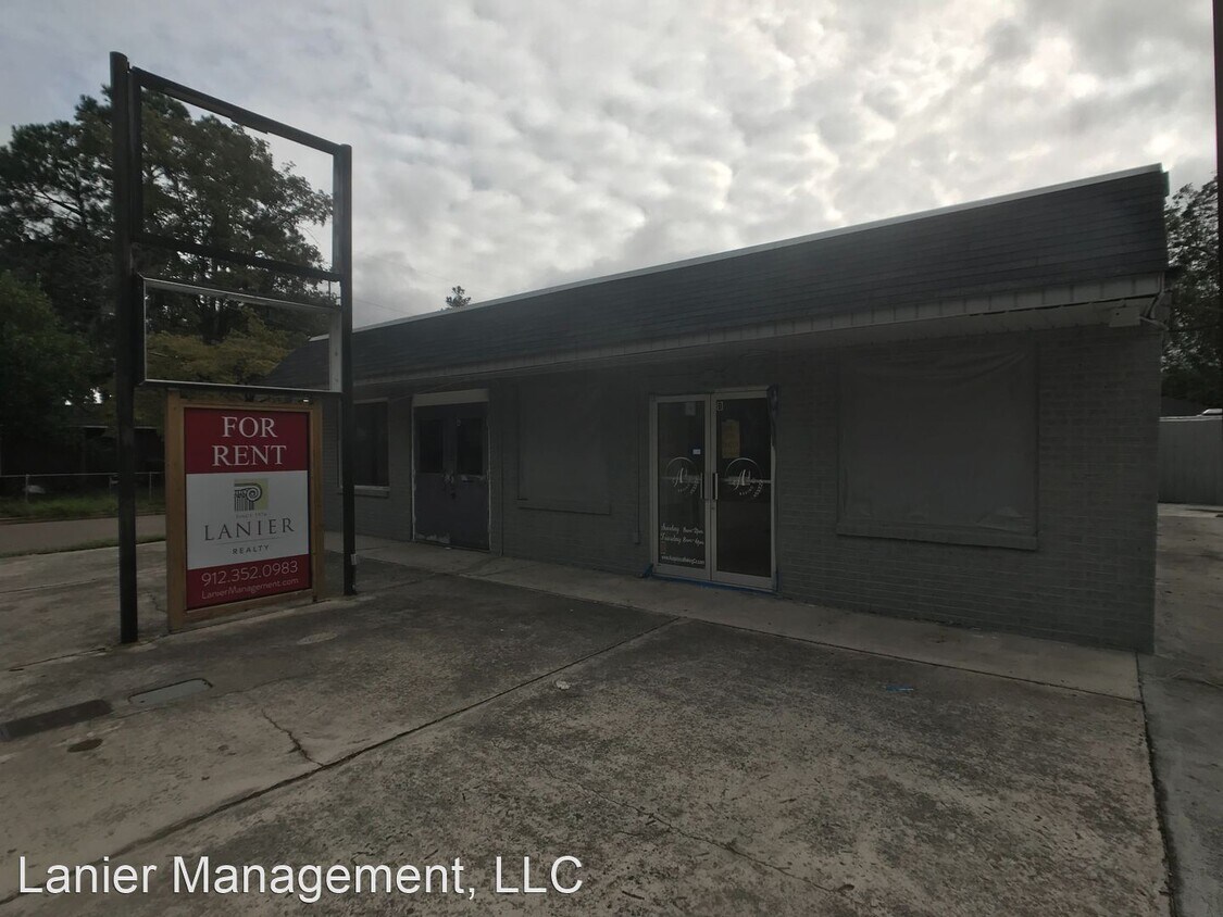 Building Photo - 5224 Skidaway Rd