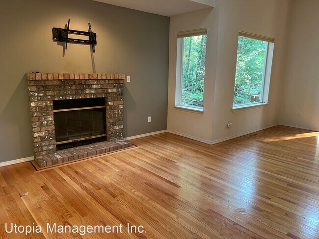 Building Photo - 3 br, 2.5 bath House - 5 Horseshoe Circle