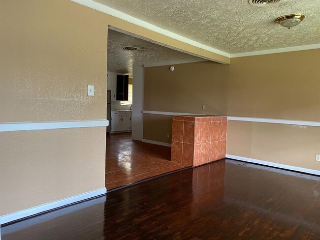 Building Photo - 4123 Goulburn Dr