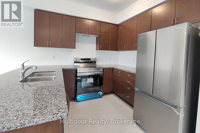 Photo du bâtiment - 305 Garner Rd W