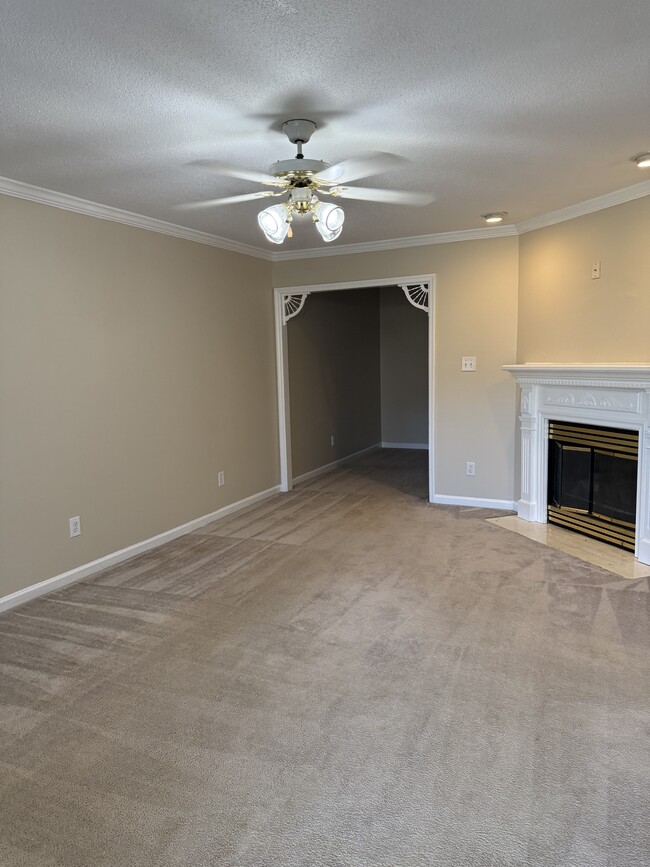 Foto del edificio - 317 Woodridge Dr SW