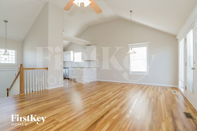 Building Photo - 728 Corrington Dr