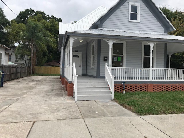 Building Photo - 912 E 20th Ave