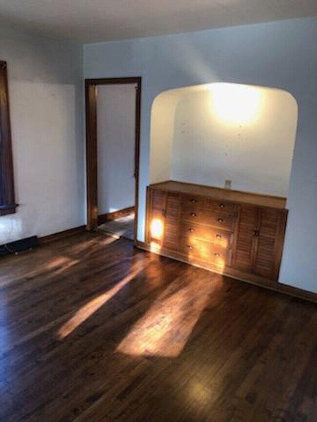 Building Photo - 83rd Street Duplex
