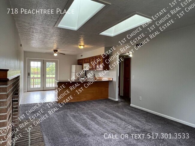 Foto del edificio - 718 Peachtree Pl