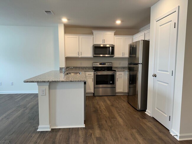 Foto del edificio - 3 Bedroom / 2.5 Bath Townhome Kingsport, TN