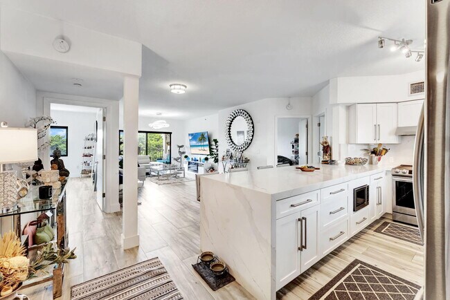 Building Photo - 2105 Lavers Cir