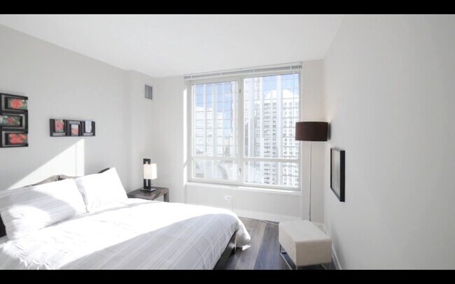 Foto del edificio - 40 E Delaware Pl