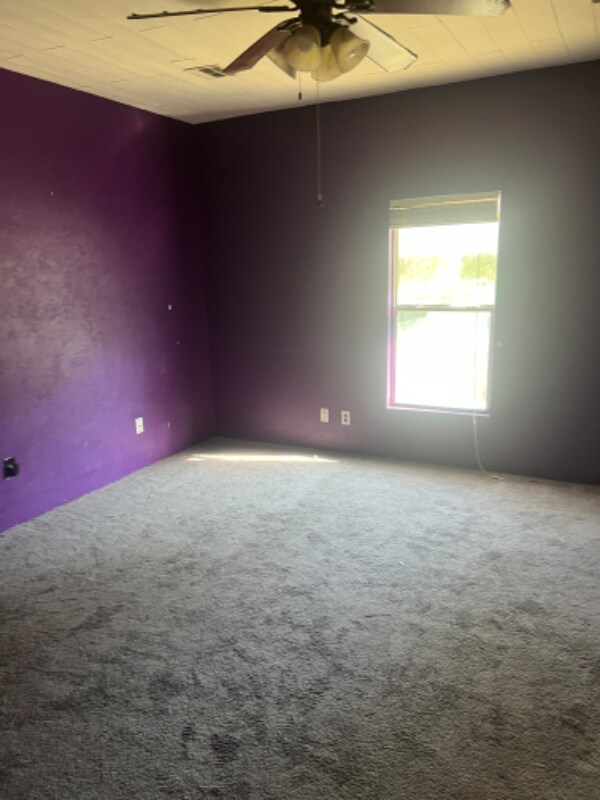 Building Photo - 2026 W 6th Ave