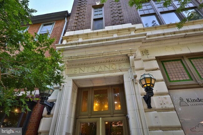 Building Photo - 315 Arch St