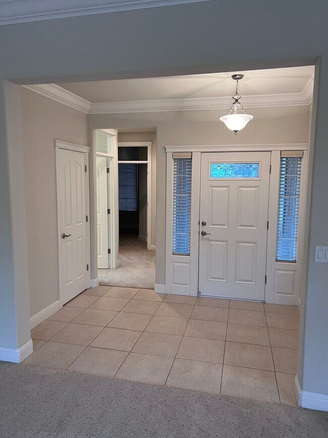 Foto del edificio - 3 bedroom, 2.5 bathroom home in great Neig...
