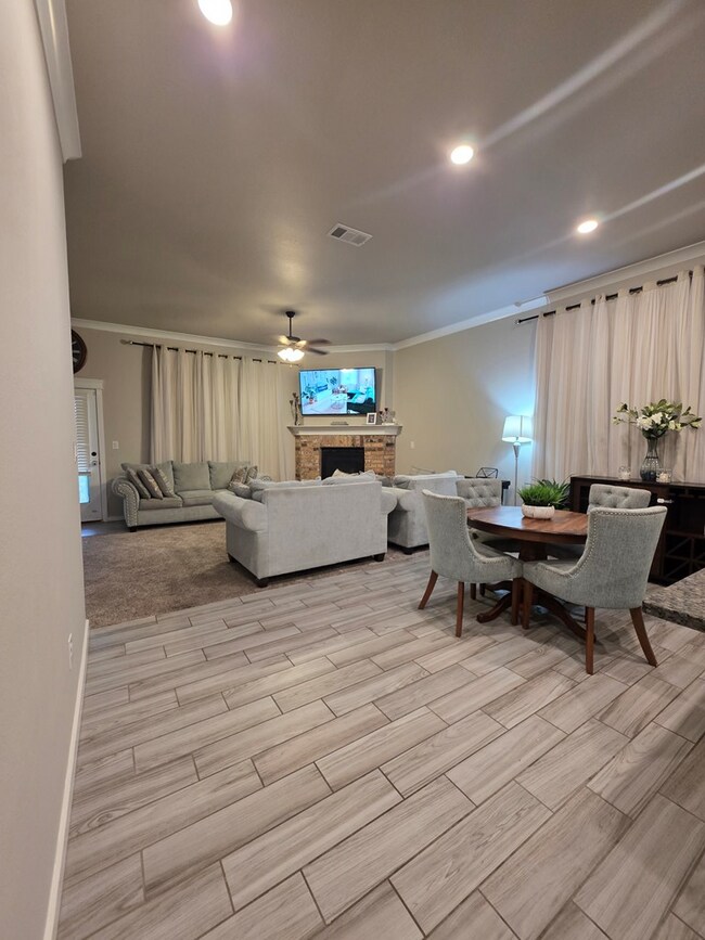 Foto del edificio - 9031 Antelope Ave