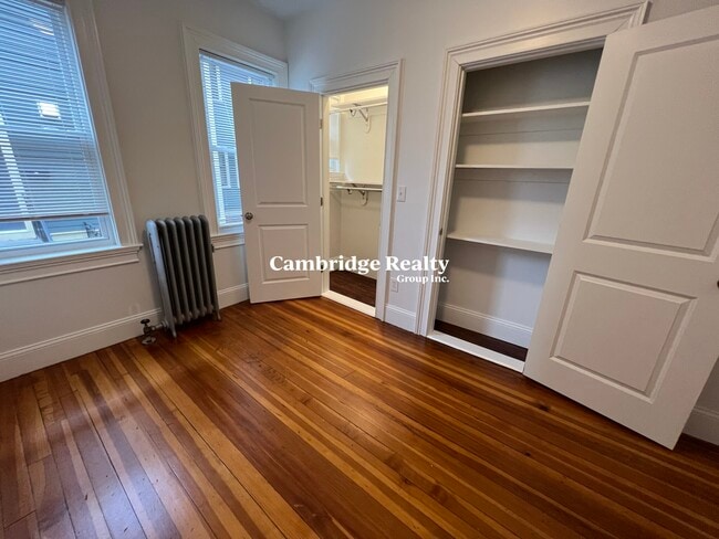 Building Photo - 107 Columbia St