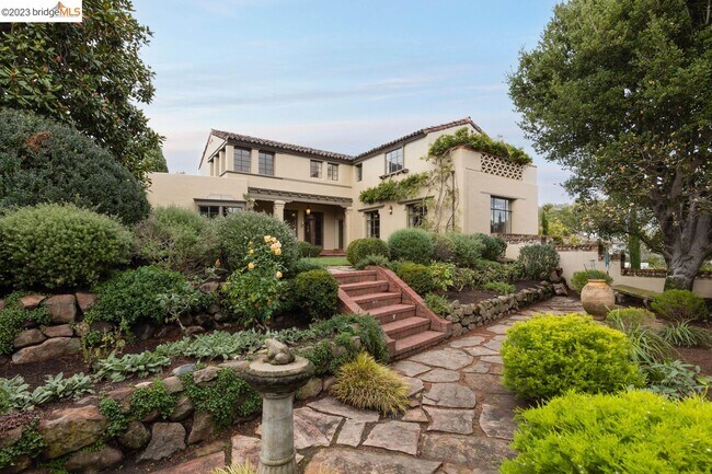 Foto del edificio - 28 Westminster Dr