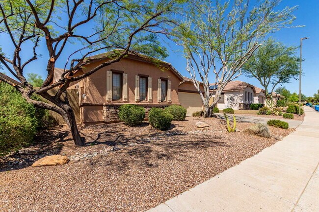 Foto del edificio - "Charming 2-Bedroom + Den Oasis with Spaci...