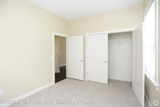 Building Photo - 336 Freyling Pl SE