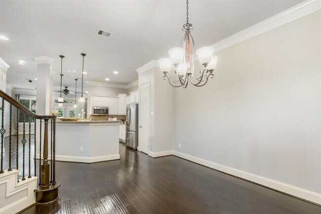 Building Photo - 5720 Kiam St