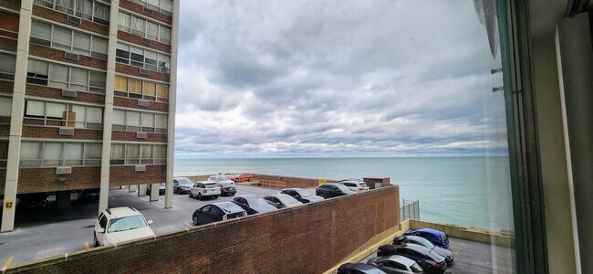 Foto del edificio - 6157 N Sheridan Rd