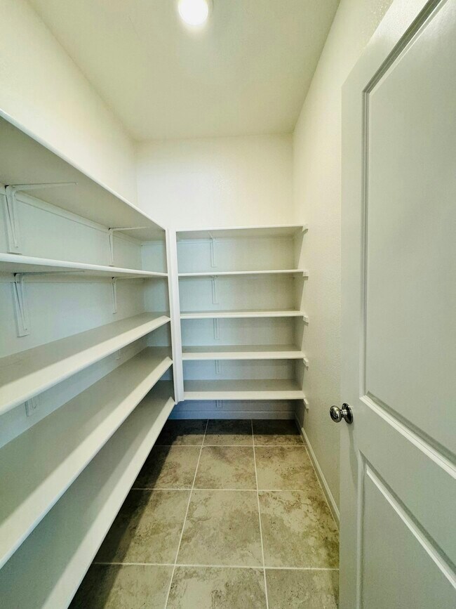 Foto del edificio - 5348 Knights Valley Ln