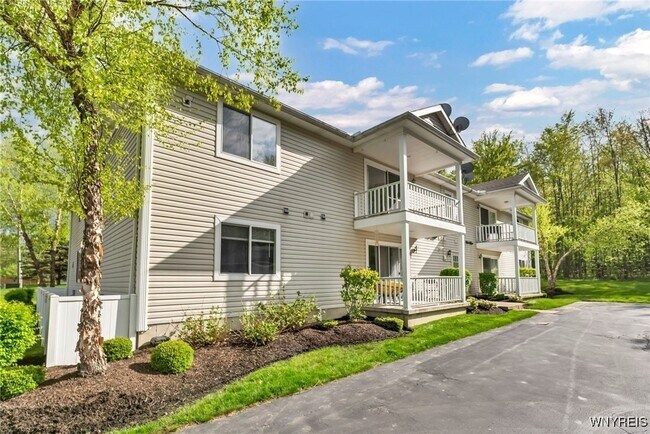 Foto del edificio - 6630 Erie Rd