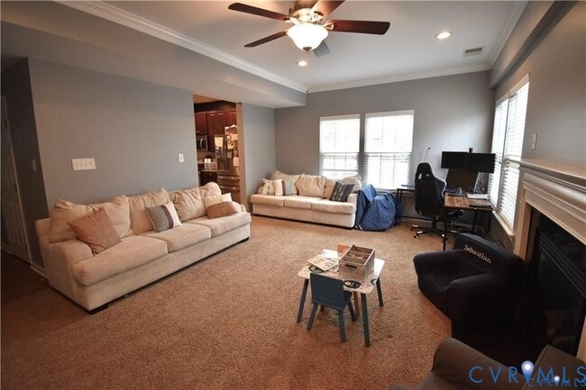 Building Photo - 8173 Creekside Village Dr