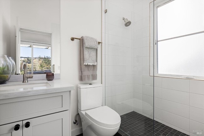 Building Photo - 987 Mark West Springs Rd