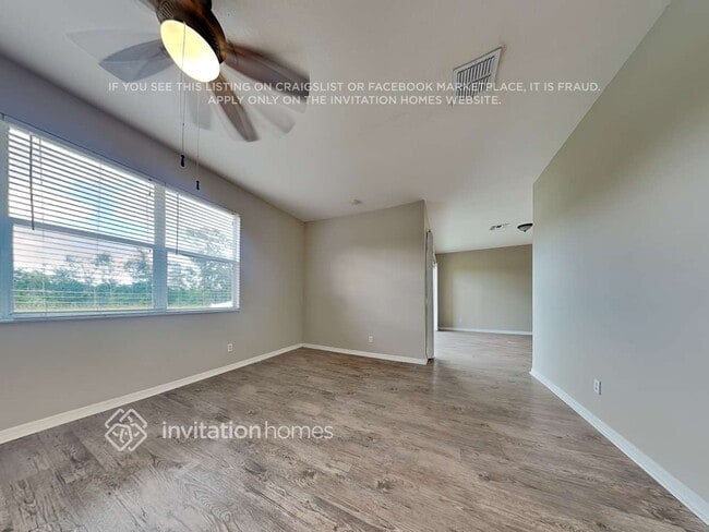 Building Photo - 9414 Leatherwood Ave