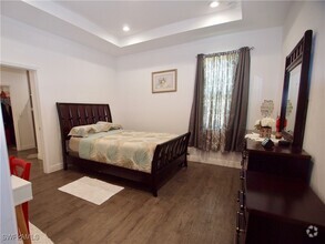 Building Photo - 5044 NE Tradewinds Cir