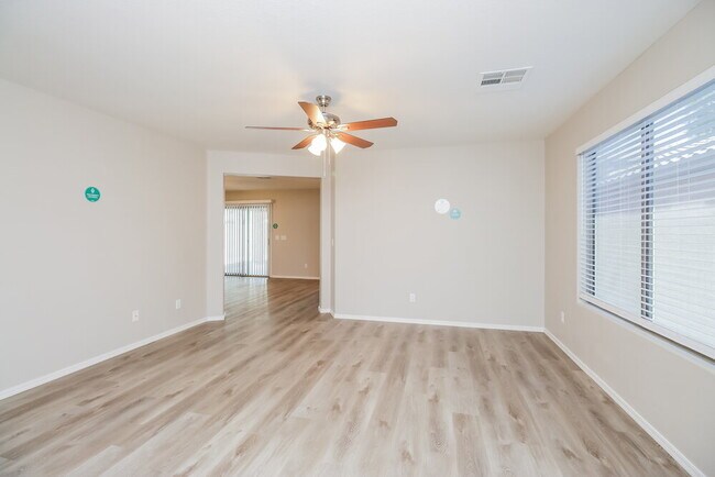 Foto del edificio - 2370 W Gold Dust Ave