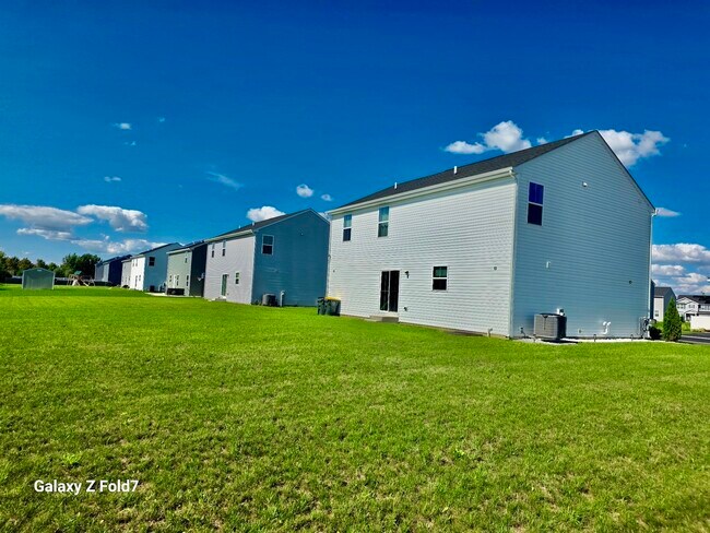 Building Photo - 4429 Tampa Dr