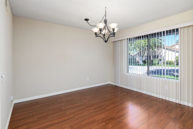 Building Photo - Leisure Village Rental - Popular Amalfi Mo...