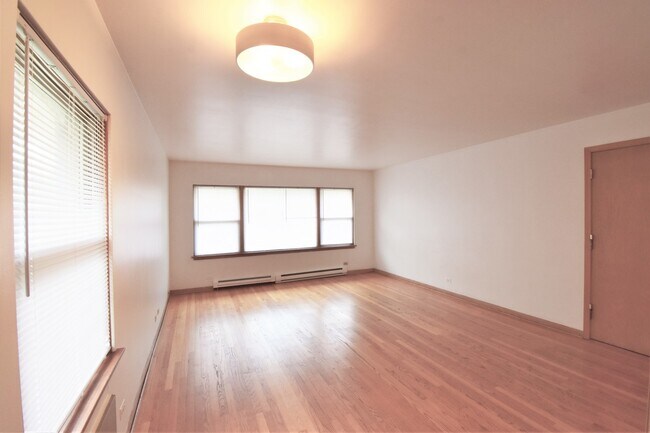 Building Photo - 233 S Highland Ave