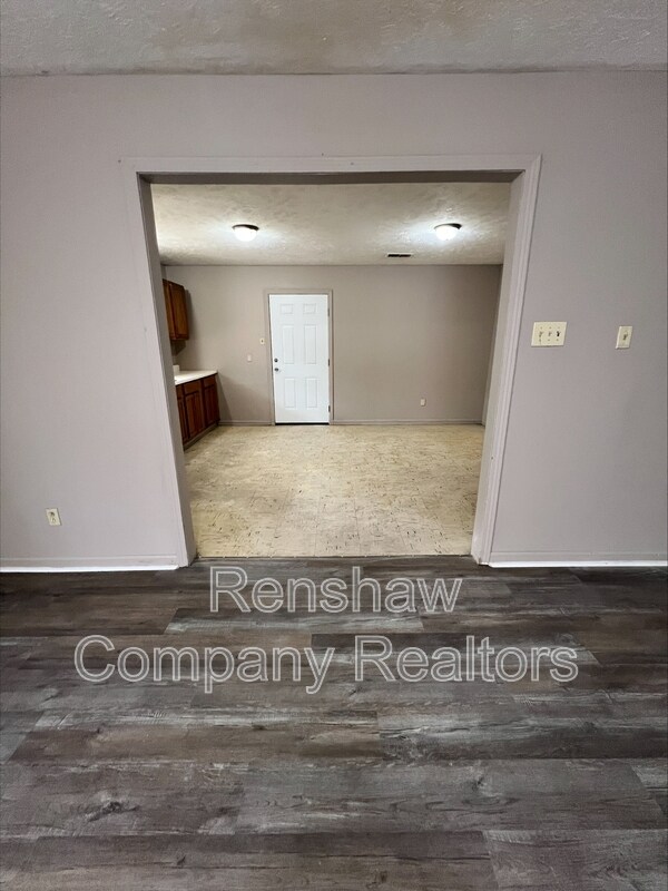 Building Photo - 209 Liberty Ave