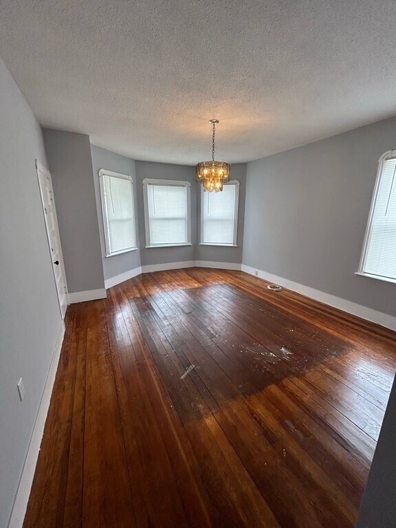 Building Photo - 168 Hemlock St