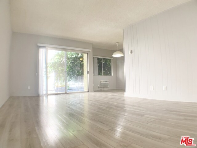 Primary Photo - 1415 Bundy Dr