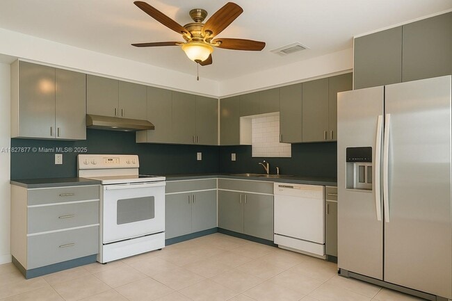 Building Photo - 5232 SW 92nd Terrace