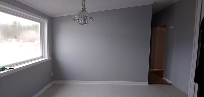 Building Photo - 3853 Stern Dr