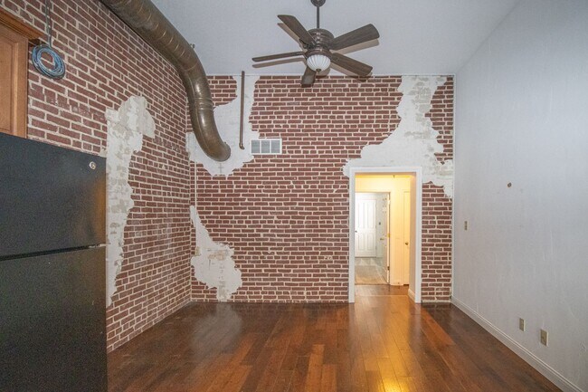 Foto del edificio - 10 N 10th St