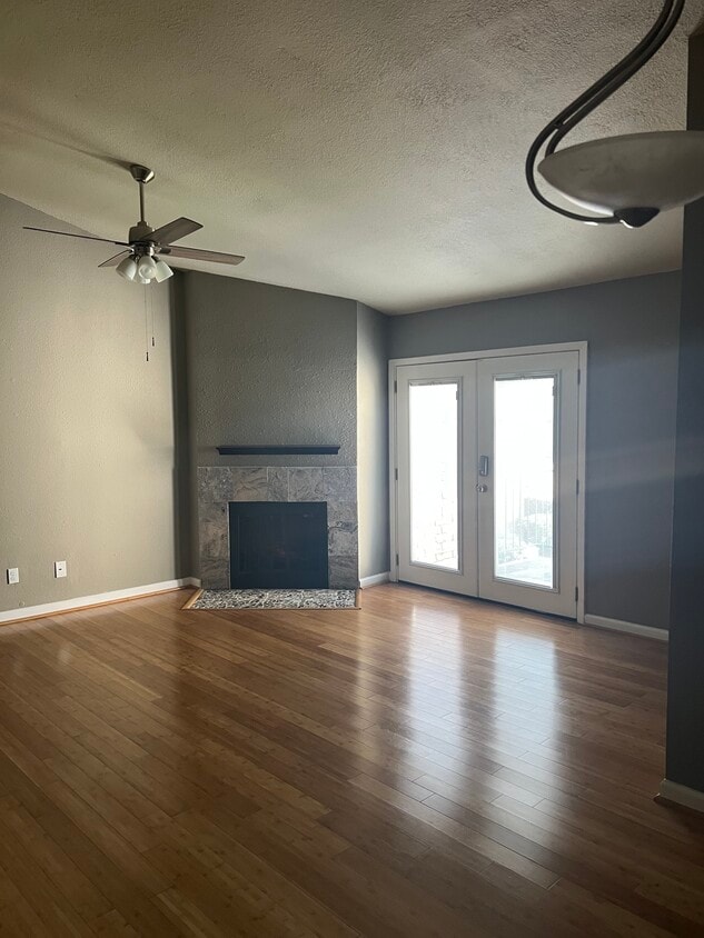 Foto principal - 7102 N Holiday Dr