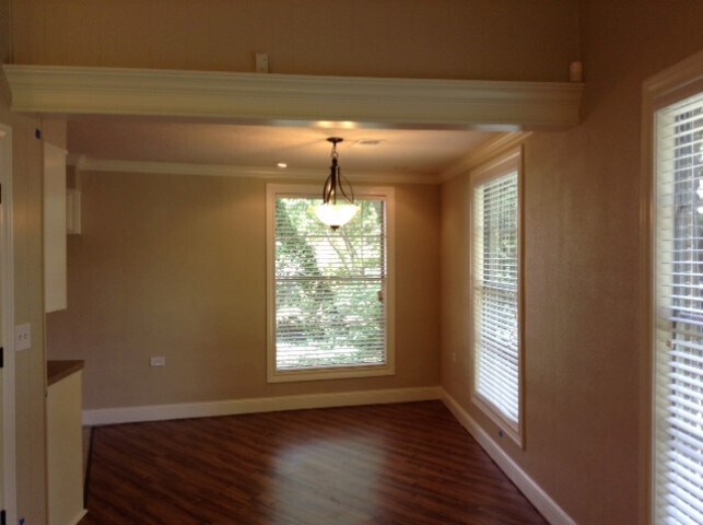 Building Photo - 1820 Briarcliff Dr