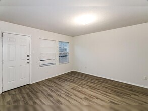 Building Photo - 16906 Andrew Nook Ln