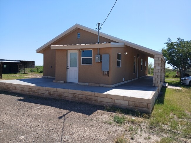 Building Photo - 206 Iglesia St