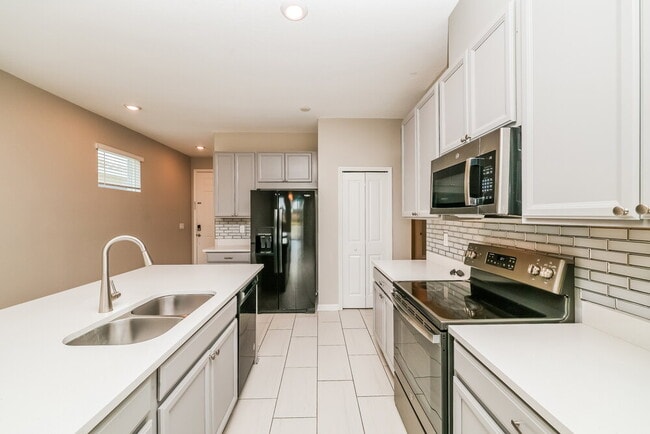 Building Photo - 11853 Brighton Knoll Loop