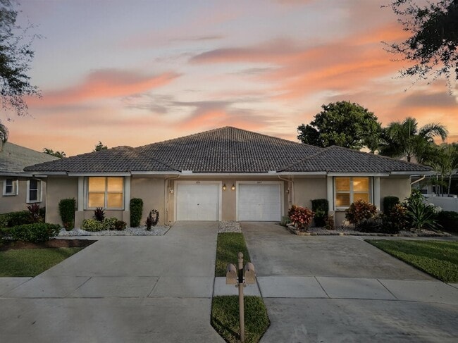 Foto del edificio - 233 W Coral Trace Cir