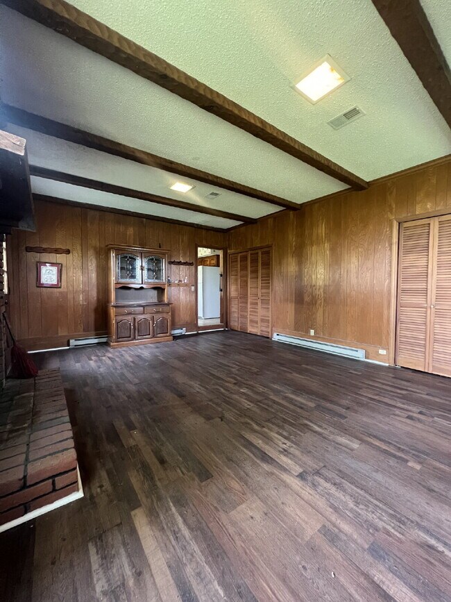 Foto del edificio - 3BR/2BA Home in Springfield Surrounded by Farmland