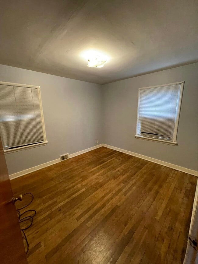 Foto del edificio - 313 E Pierson Ave