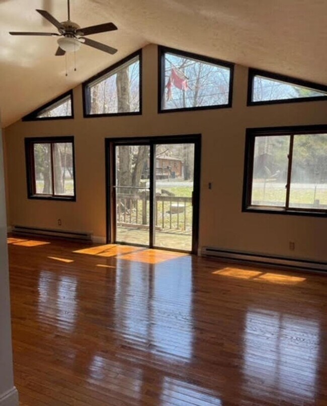 Building Photo - Ranch style home with open Floor concept