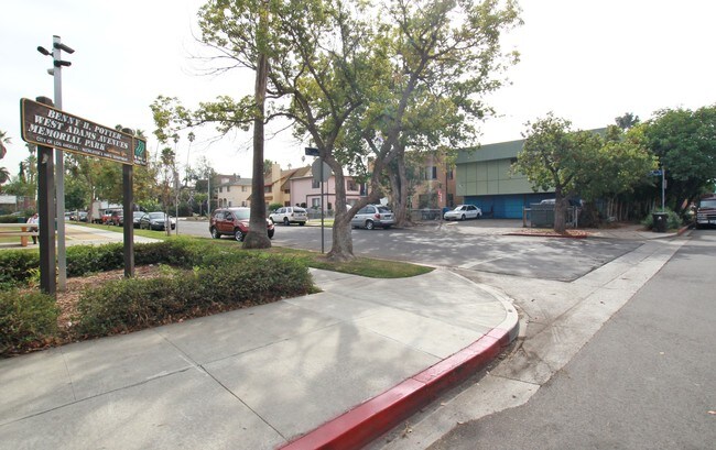 Building Photo - 2402-2404 2nd Ave