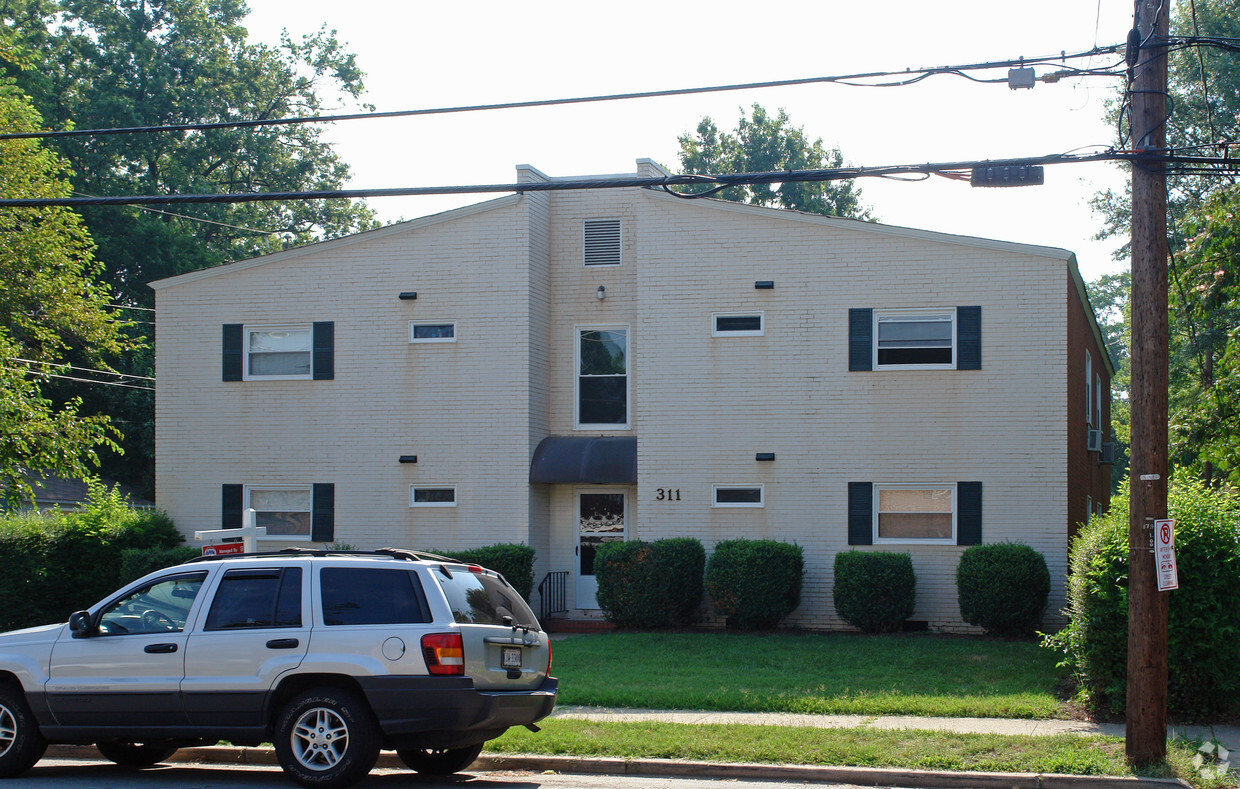 Building Photo - 311 N Nansemond St